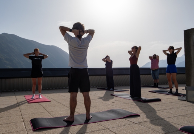 yoga sur le toit terrasse